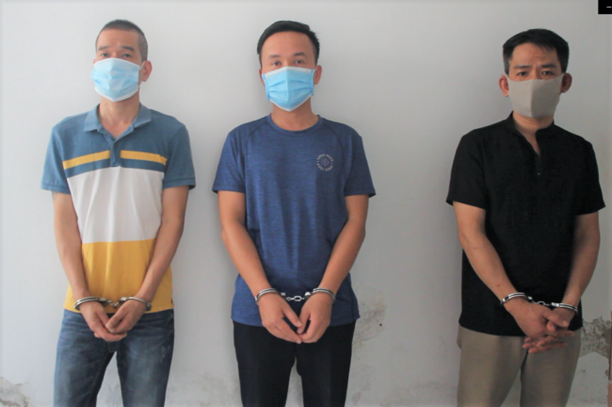 bắt nhóm đối tượng giả danh cán bộ cấp sở lừa đảo chiếm đoạt 15 tỷ đồng hình ảnh 1 bat nhom doi tuong gia danh can bo cap so lua dao chiem doat 15 ty dong hinh anh 1