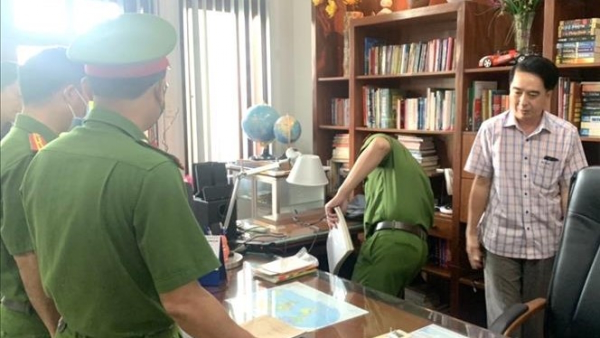 loạt cán bộ Đồng nai bị khởi tố cần nhìn nhận lại công tác chống tham nhũng hình ảnh 2 loat can bo Dong nai bi khoi to can nhin nhan lai cong tac chong tham nhung hinh anh 2
