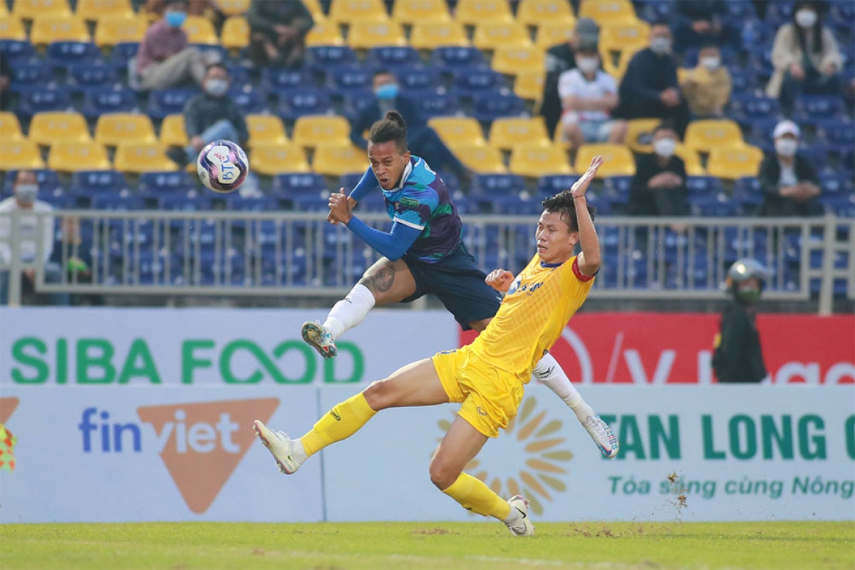 vòng 5 v-league 2022 mọi ánh mắt đổ dồn về sân quy nhơn hình ảnh 2 vong 5 v-league 2022 moi anh mat do don ve san quy nhon hinh anh 2