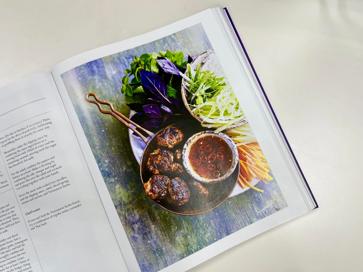 bun cha ha noi duoc quang ba trong an pham mung Dai le cua nu hoang anh hinh anh 2