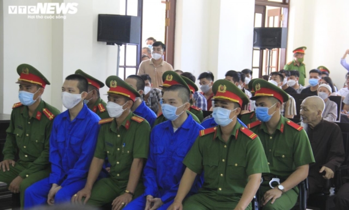 hoan phien toa xet xu bi cao le tung van vu tinh that bong lai hinh anh 2