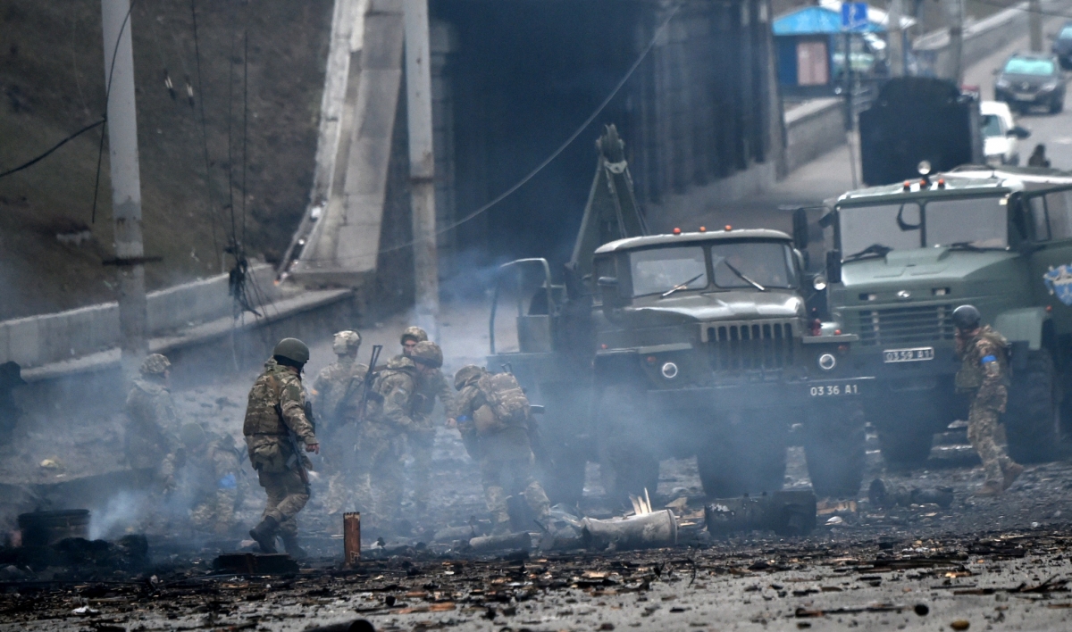giao tranh ac liet tai donbass boc lo han che cua ca nga va ukraine hinh anh 1