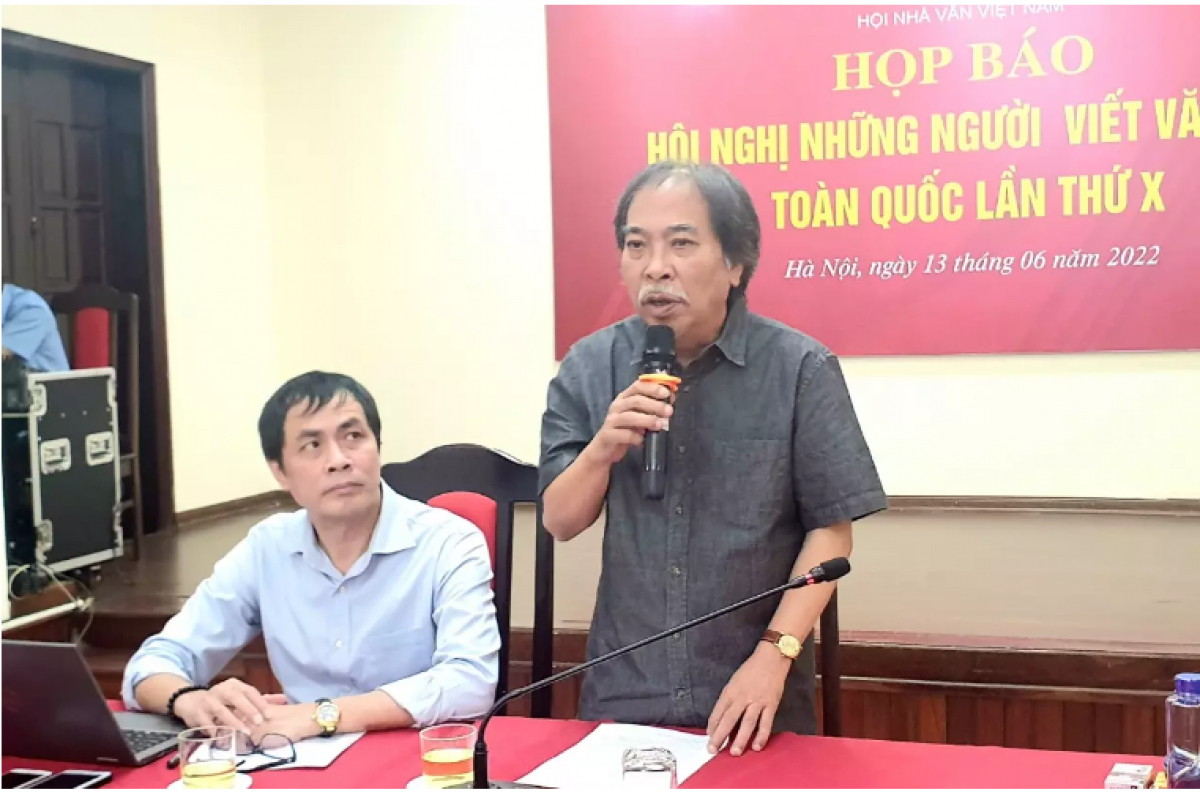 hà nội hỗ trợ vé máy bay cho đại biểu, hội nhà văn từ chối vì quá muộn hình ảnh 1 ha noi ho tro ve may bay cho dai bieu, hoi nha van tu choi vi qua muon hinh anh 1