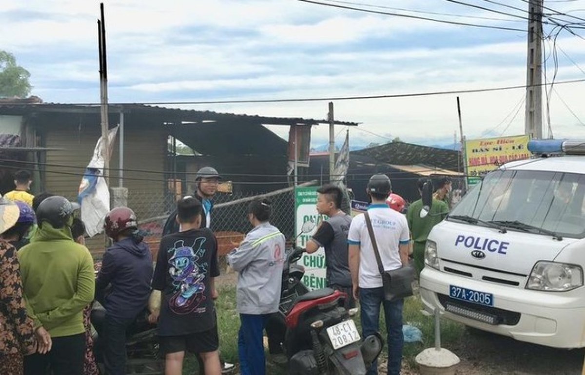 dập lửa đám cháy, phát hiện thi thể nữ chủ ki ốt bên trong hình ảnh 1 dap lua dam chay, phat hien thi the nu chu ki ot ben trong hinh anh 1