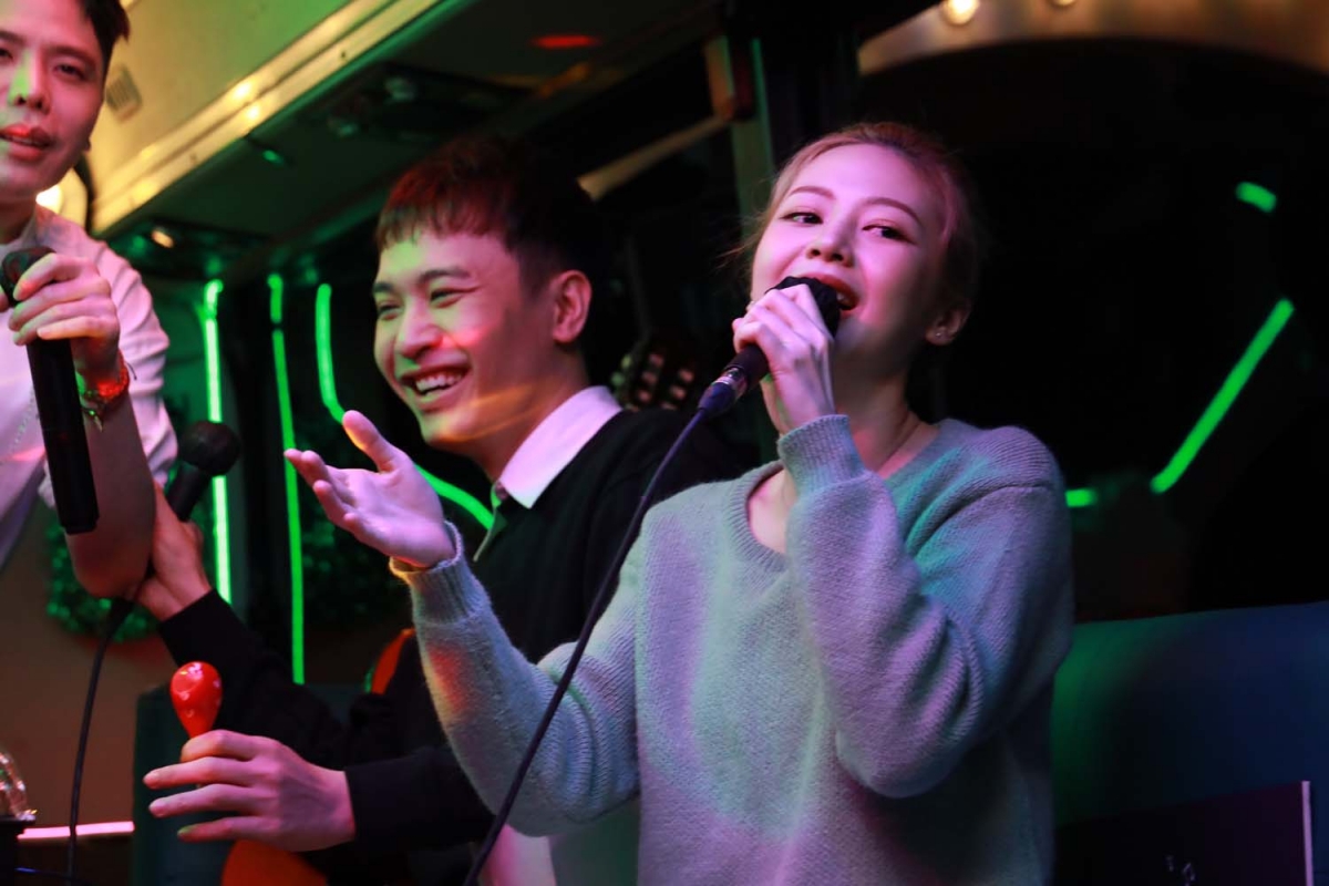 chi thien ben len ke chuyen tinh cam ga bong thoi hoc lop 6 hinh anh 2