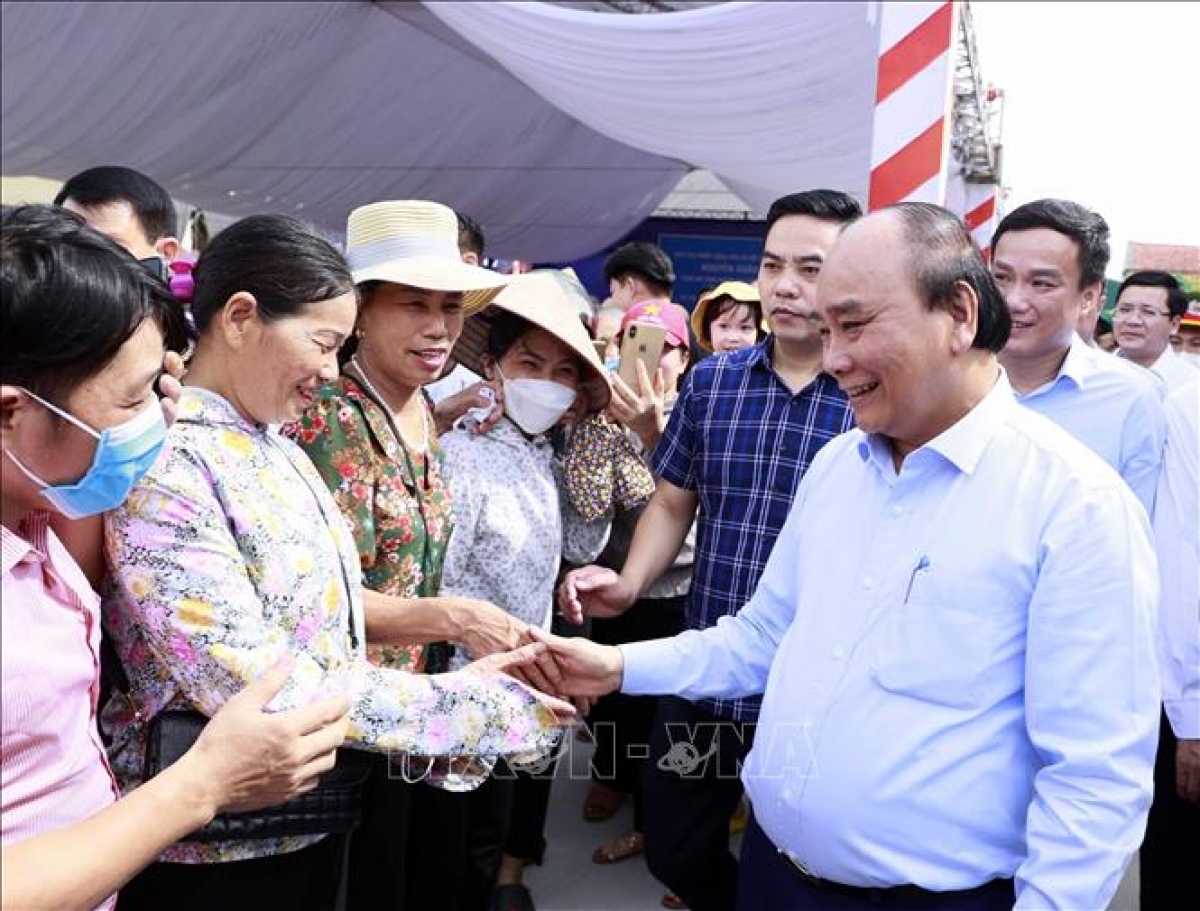 chủ tịch nước nguyễn xuân phúc thăm, tặng quà hội người cao tuổi hải dương hình ảnh 1 chu tich nuoc nguyen xuan phuc tham, tang qua hoi nguoi cao tuoi hai duong hinh anh 1