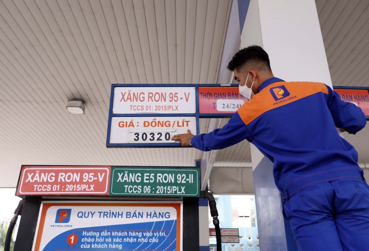 chính phủ cần sớm trình quốc hội phương án giảm thuế với xăng dầu hình ảnh 1 chinh phu can som trinh quoc hoi phuong an giam thue voi xang dau hinh anh 1