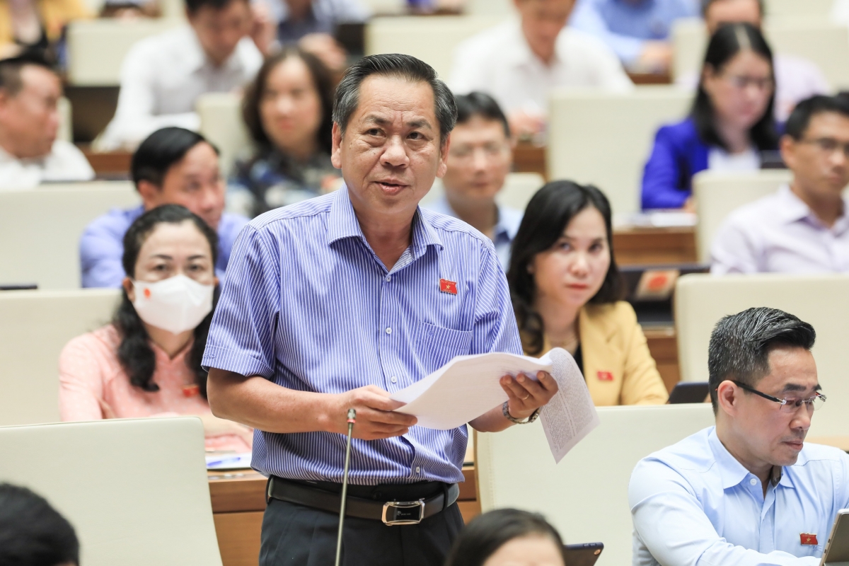 Nhiều vấn đề 