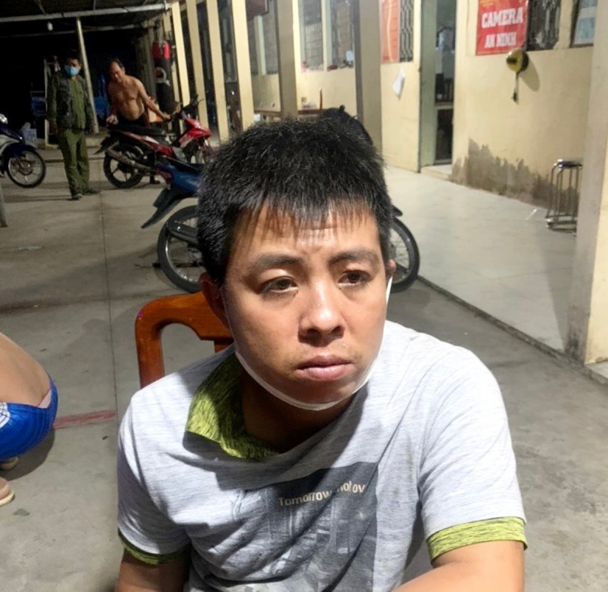 vây bắt đối tượng dùng súng điện trộm chó ở vùng giáp ranh hình ảnh 1 vay bat doi tuong dung sung dien trom cho o vung giap ranh hinh anh 1
