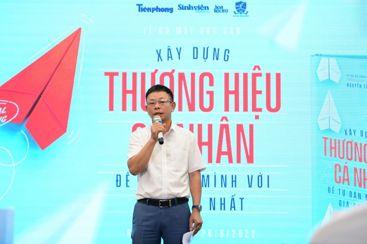 nha bao nguyen tuan anh ra mat dac san ve xay dung thuong hieu ca nhan hinh anh 2