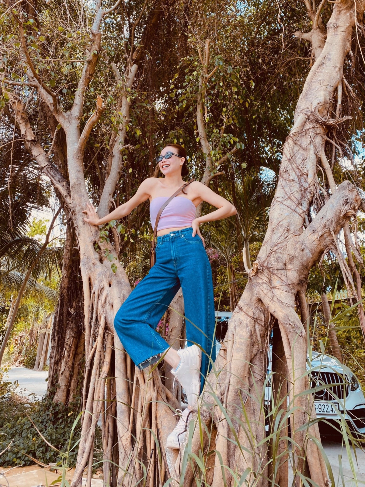 tra ngoc hang ngam ngui nho lai phut binh yen trong vong tay ba giua mua bao lu hinh anh 2