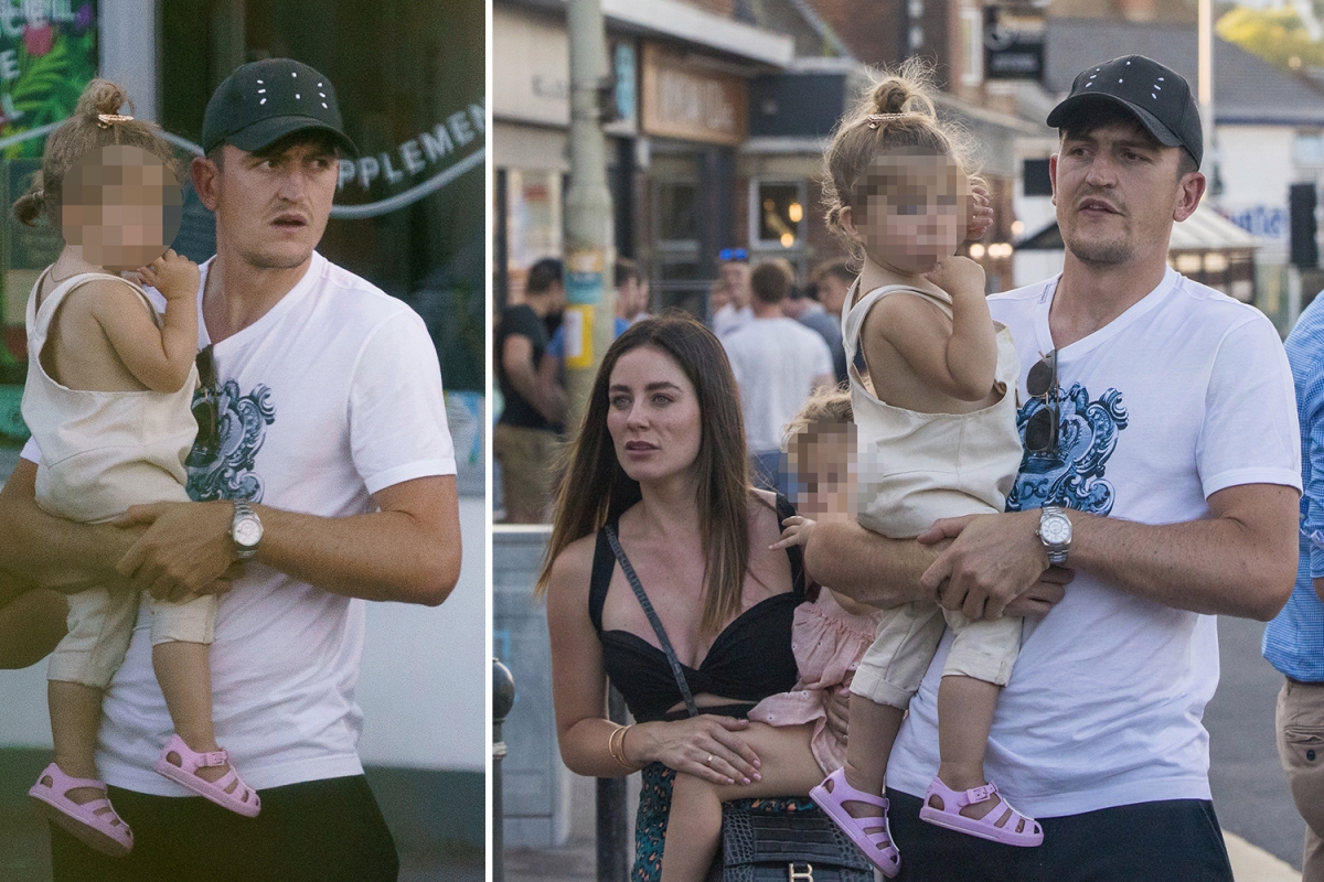 harry maguire to chuc dam cuoi lang man hinh anh 5