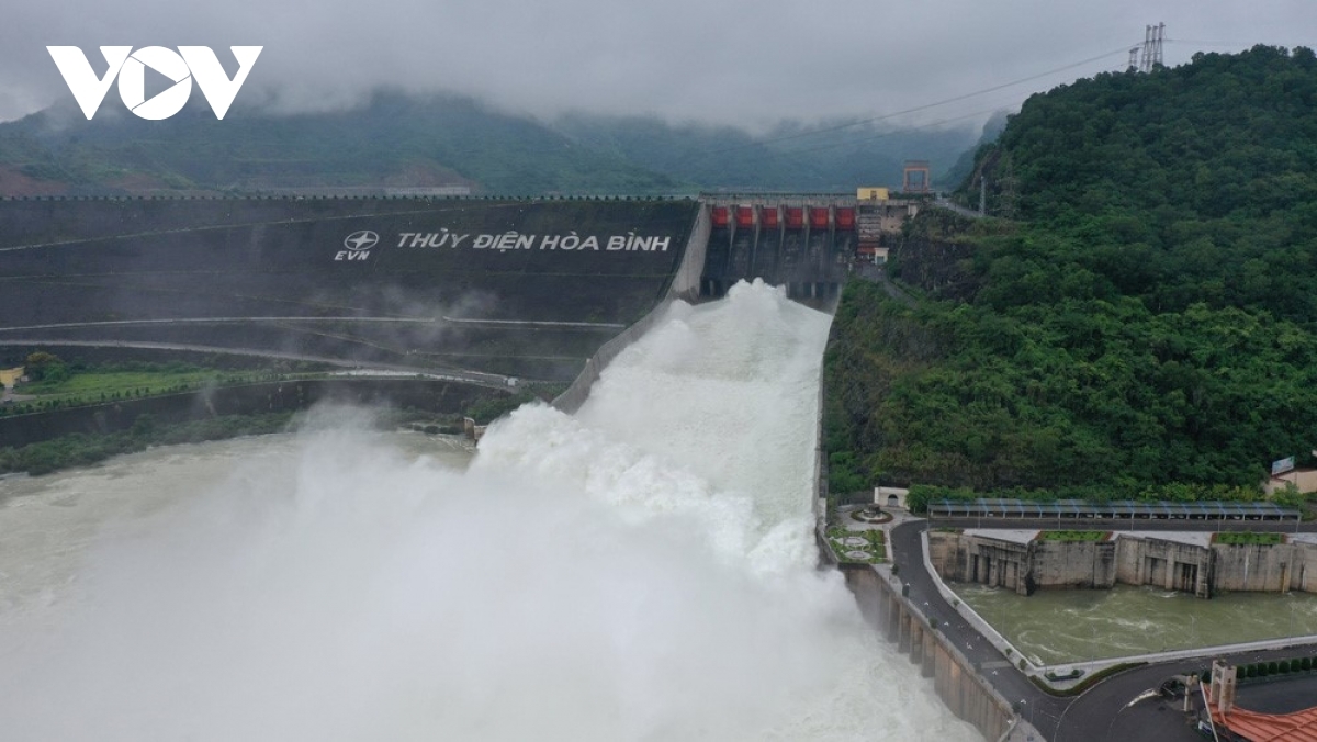 13 giờ trưa nay sẽ đóng cửa xả đáy cuối cùng của hồ thủy điện hòa bình hình ảnh 1 13 gio trua nay se dong cua xa day cuoi cung cua ho thuy dien hoa binh hinh anh 1