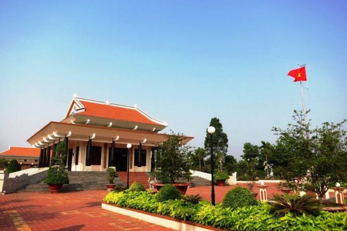 chủ tịch hội đồng bộ trưởng phạm hùng - tấm gương sáng về đạo đức cách mạng hình ảnh 1 chu tich hoi dong bo truong pham hung - tam guong sang ve dao duc cach mang hinh anh 1