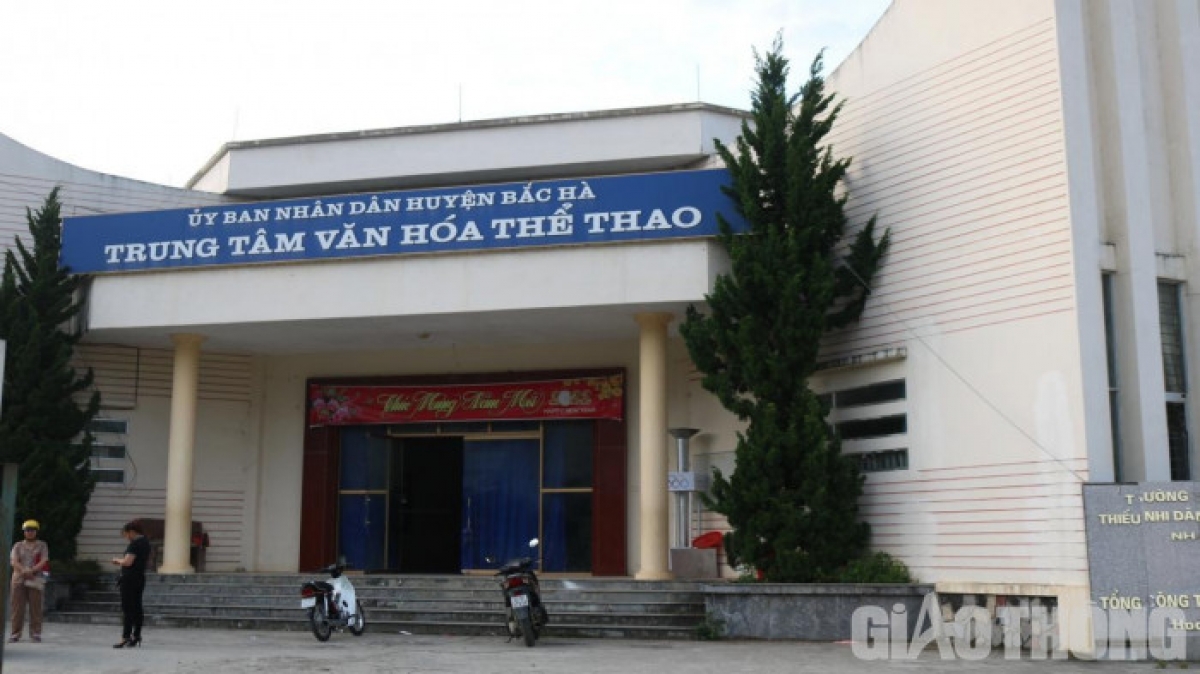 hai phóng viên gặp tai nạn rơi xuống vực ở lào cai, một người tử vong hình ảnh 1 hai phong vien gap tai nan roi xuong vuc o lao cai, mot nguoi tu vong hinh anh 1