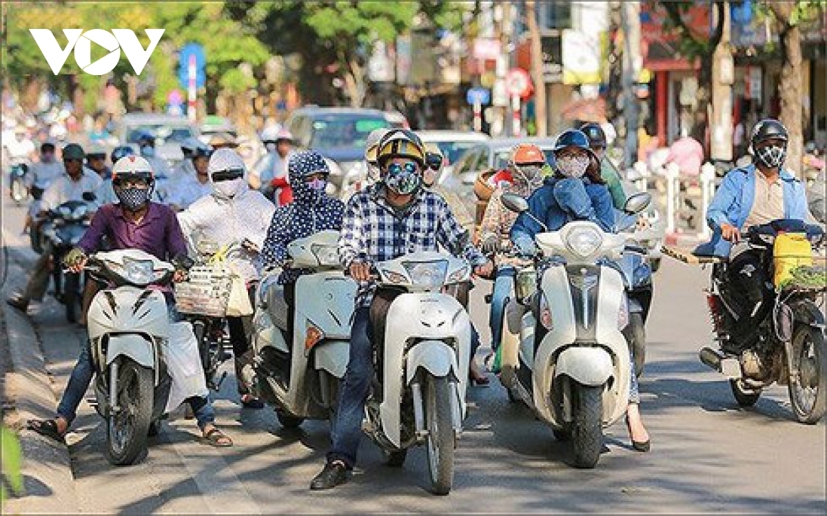 thời tiết ngày 18 6 miền bắc và miền trung nắng nóng gay gắt, có nơi 39 độ hình ảnh 1 thoi tiet ngay 18 6 mien bac va mien trung nang nong gay gat, co noi 39 do hinh anh 1