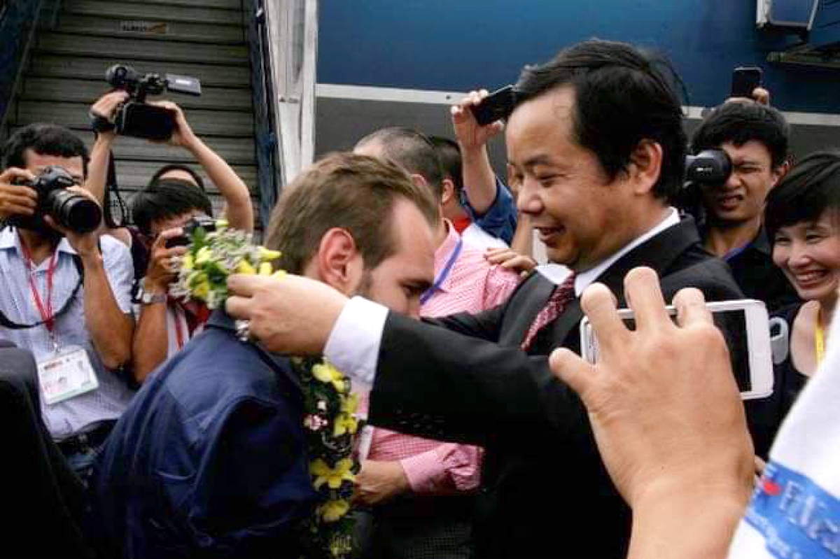 cau chuyen hang bay thuong gia va su ra doi cua first news hinh anh 5