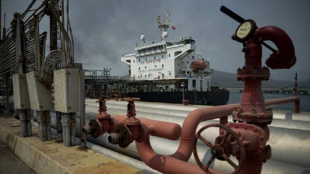 OPEC+ tăng sản lượng sản xuất dầu. (Ảnh: AFP)