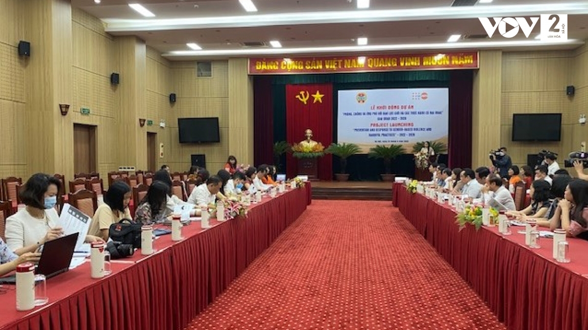 Các đại biểu tham dự lễ công bố và phát động dự án