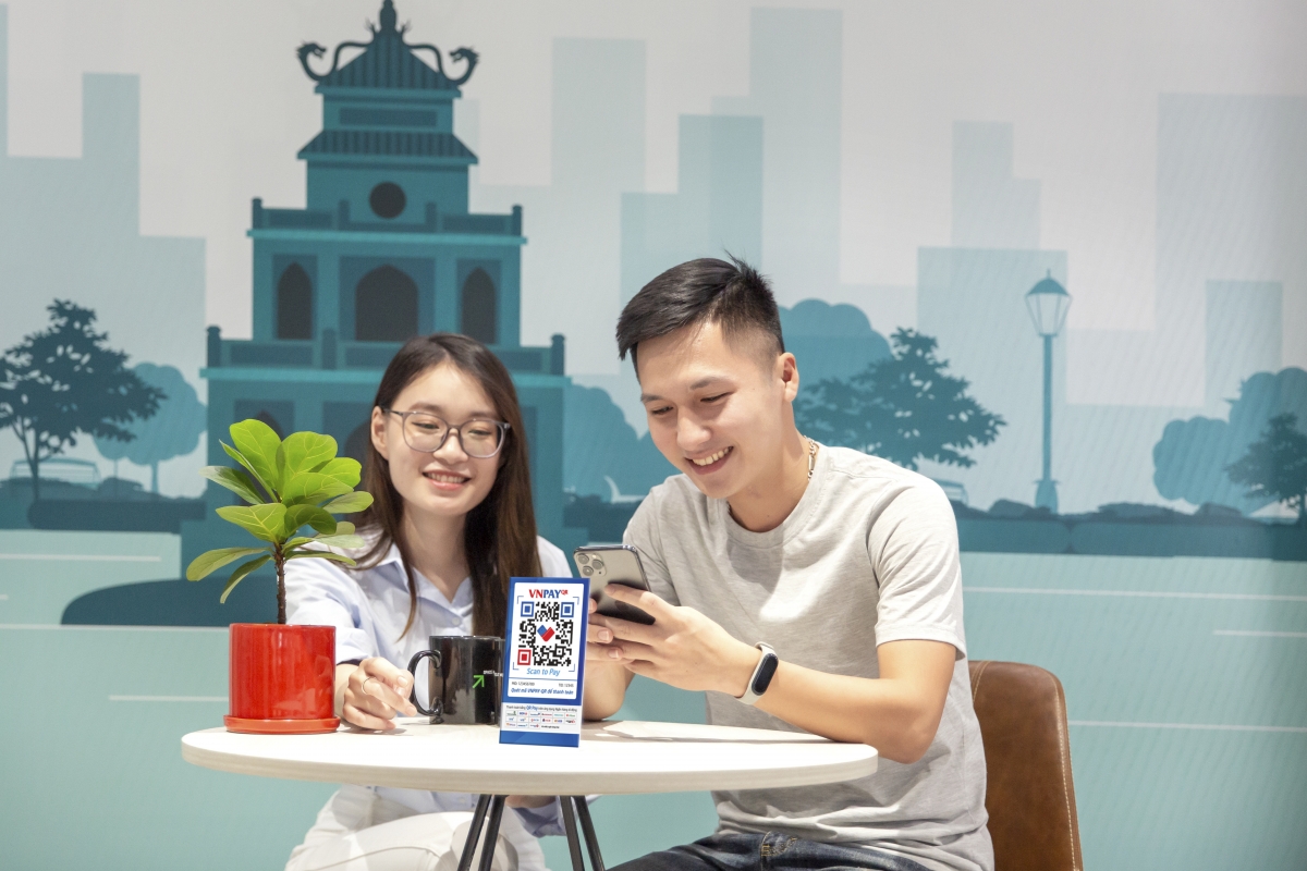 nguoi dung trai nghiem ung dung ngan hang so pb engage vn hinh anh 3
