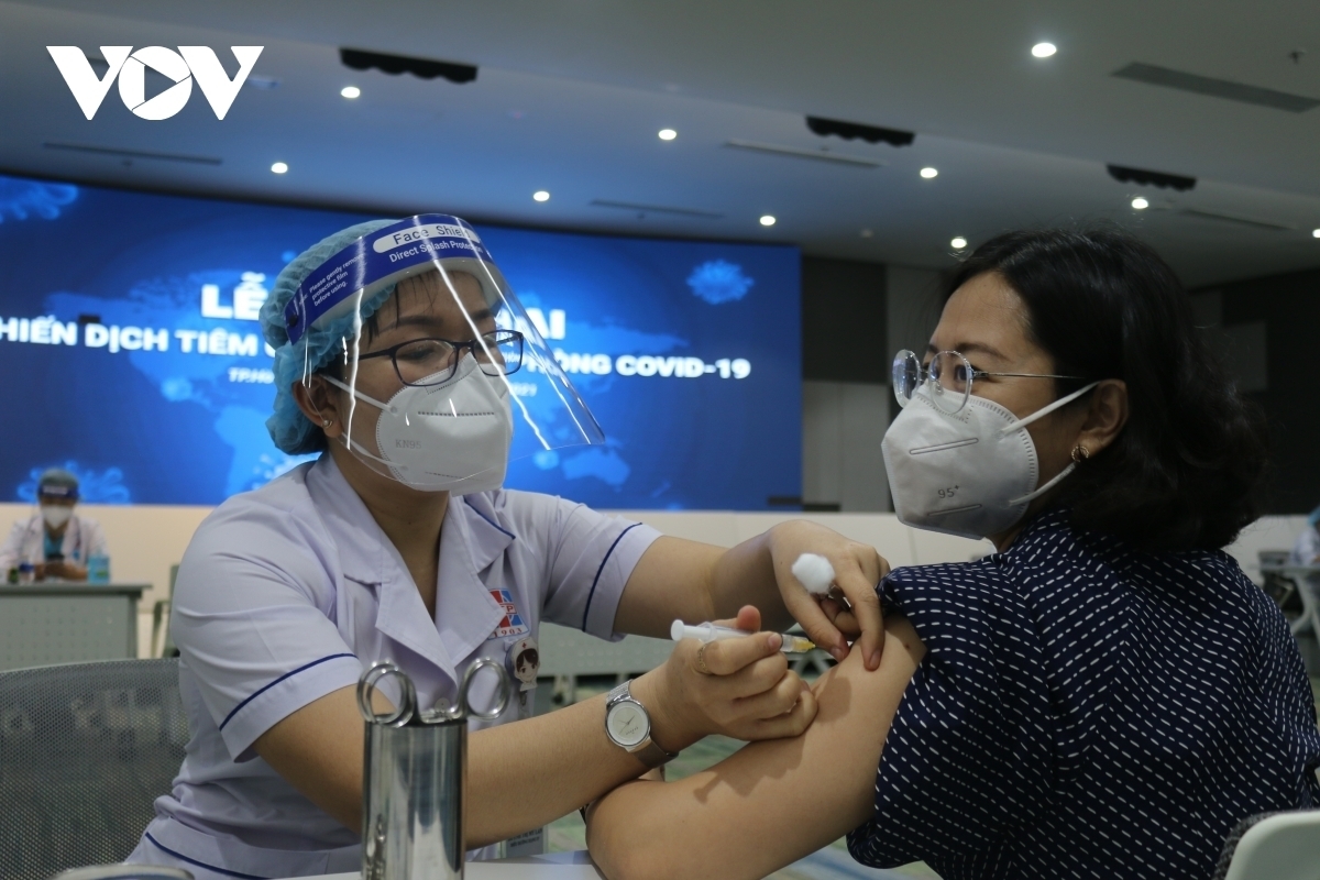 dịch covid-19 đã được kiểm soát, có cần thiết phải tiêm mũi vaccine nhắc lại hình ảnh 1 dich covid-19 da duoc kiem soat, co can thiet phai tiem mui vaccine nhac lai hinh anh 1