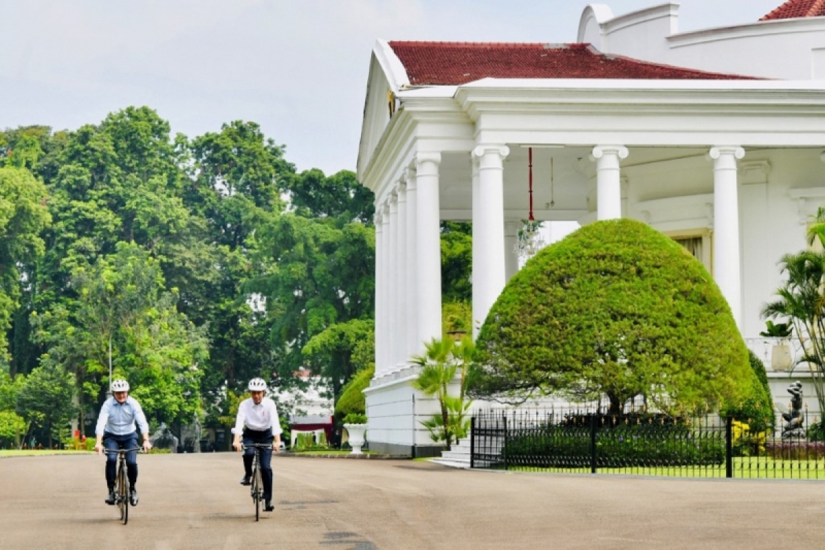 tổng thống indonesia và thủ tướng australia cùng đạp xe, nâng cao ý thức bảo vệ môi trường hình ảnh 1 tong thong indonesia va thu tuong australia cung dap xe, nang cao y thuc bao ve moi truong hinh anh 1
