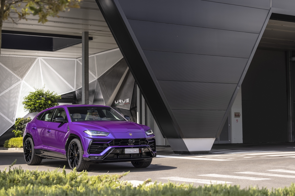 lamborghini urus lap ky luc san xuat 20.000 xe trong vong 4 nam hinh anh 2