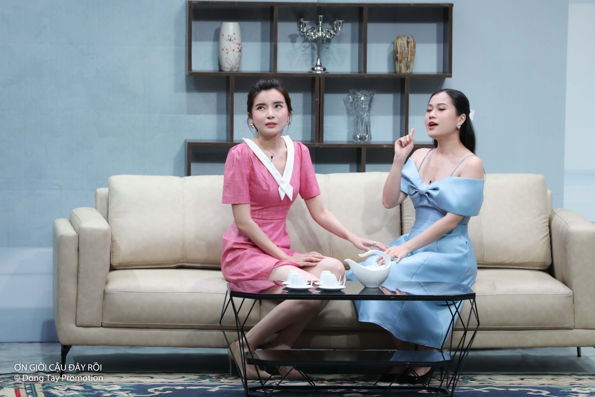 cao thai ha bi lam vy da to giat chong tren san khau On gioi cau day roi hinh anh 2