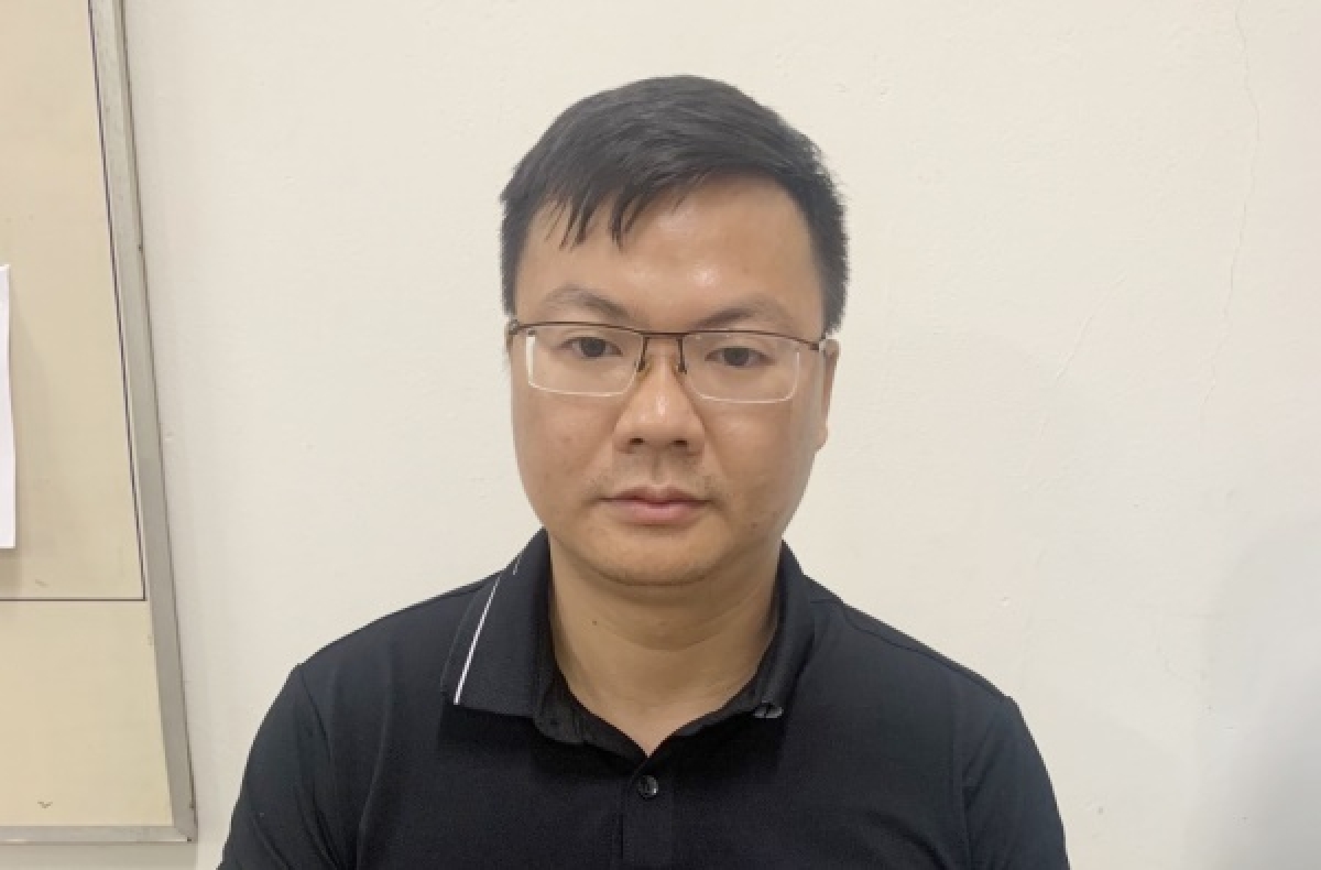 danh tính người đàn ông ra tay đánh bé 4 tuổi ở khu vui chơi trẻ em hình ảnh 1 danh tinh nguoi dan ong ra tay danh be 4 tuoi o khu vui choi tre em hinh anh 1