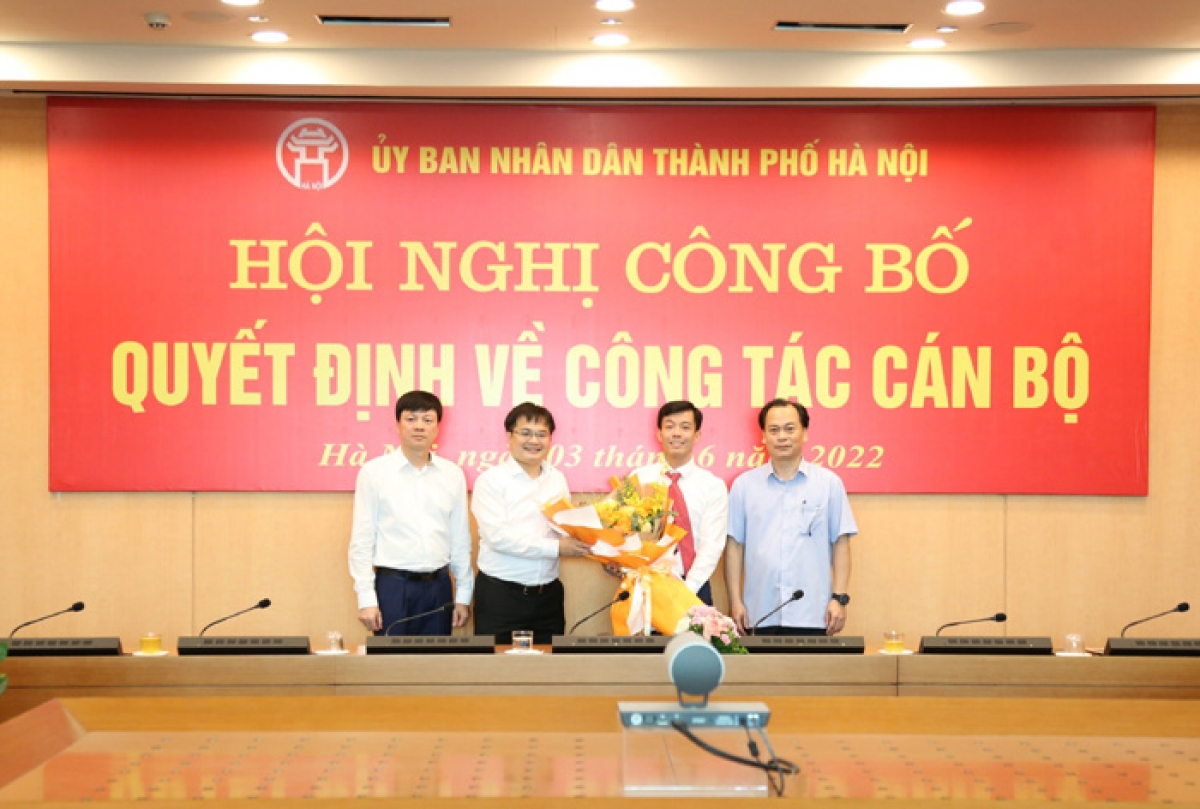 truoc khi bi bat, ong chu ngoc anh ky bo nhiem 6 lanh dao so, phong hinh anh 2