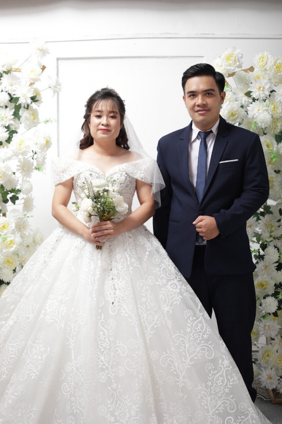 cap doi ve chung nha sau 4 nam duoc quyen linh - cat tuong mai moi hinh anh 2