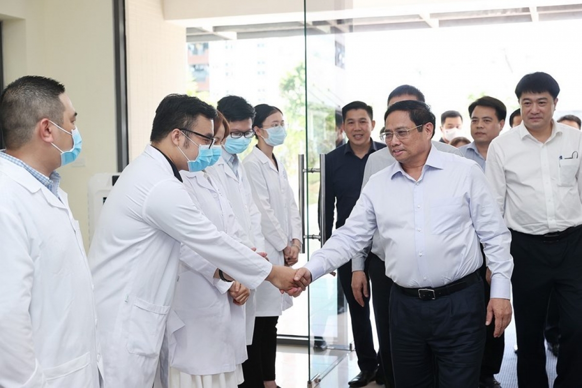 thủ tướng xúc động về hình ảnh mẹ việt nam anh hùng mòn mỏi chờ tìm hài cốt con hình ảnh 1 thu tuong xuc dong ve hinh anh me viet nam anh hung mon moi cho tim hai cot con hinh anh 1