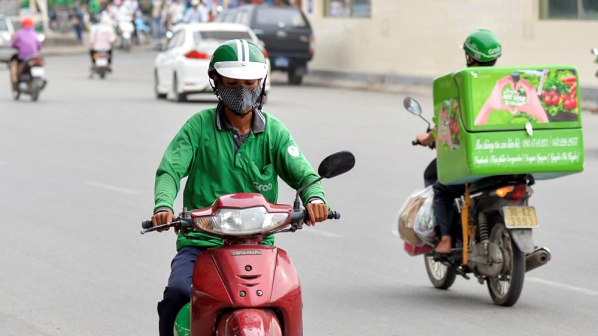 grab thu phí nắng nóng khiến tài xế và khách hàng bất bình hình ảnh 1 grab thu phi nang nong khien tai xe va khach hang bat binh hinh anh 1