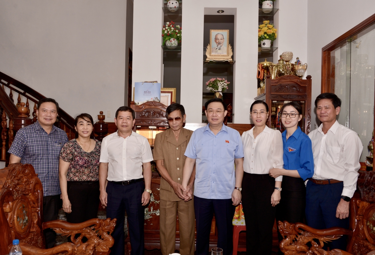 chủ tịch quốc hội tri ân anh hùng liệt sĩ, người có công ở quảng ngãi hình ảnh 4 chu tich quoc hoi tri an anh hung liet si, nguoi co cong o quang ngai hinh anh 4