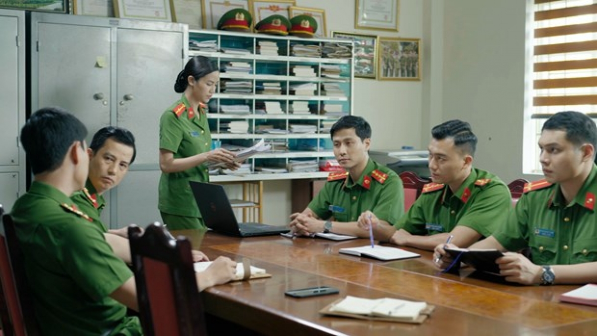 nsnd trung anh bat ngo cao ria, doan quoc Dam dien xuat bien hoa trong Dau tri hinh anh 4