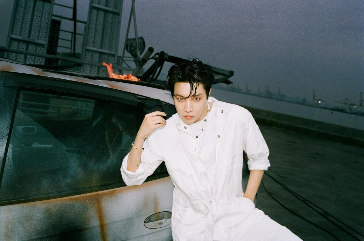 j-hope bts boc lo khia canh moi trong album solo jack in the box hinh anh 2