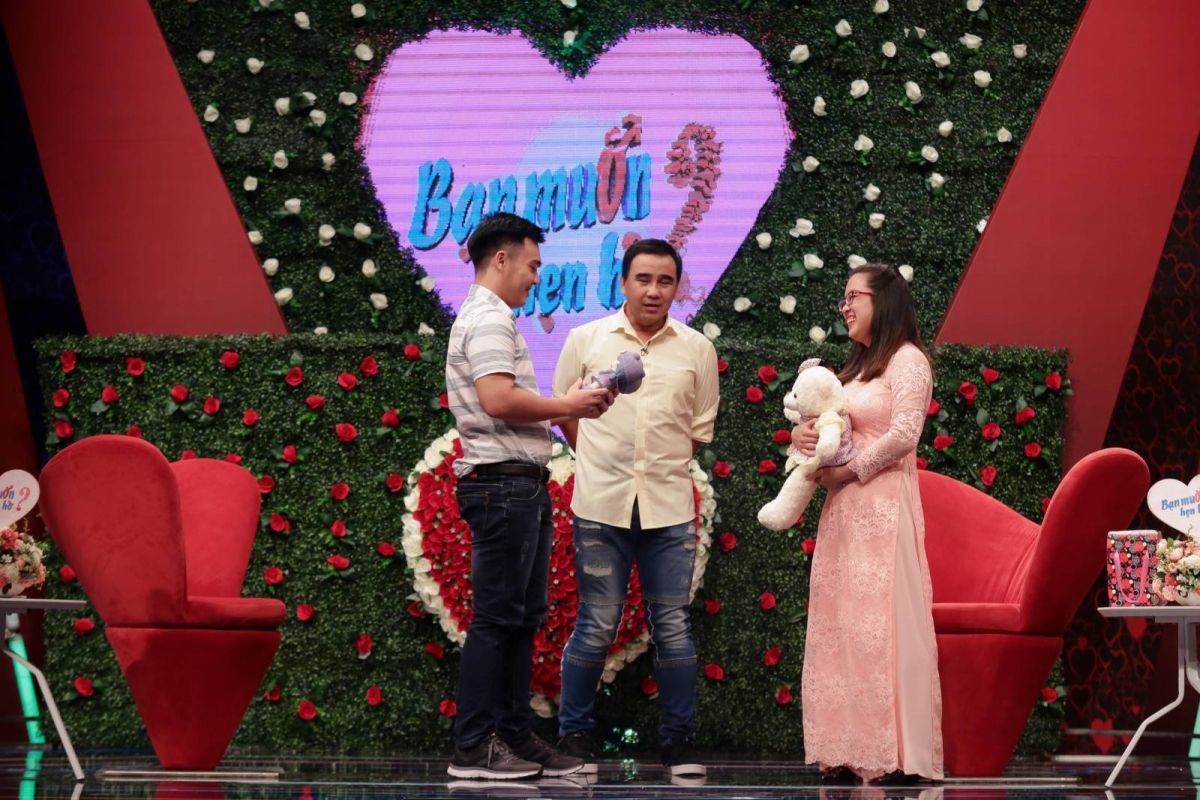 cap doi ve chung nha sau 4 nam duoc quyen linh - cat tuong mai moi hinh anh 1