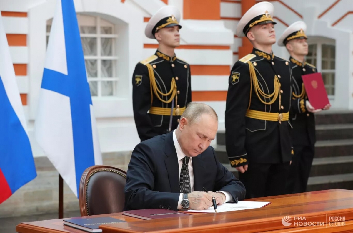 tổng thống nga putin ký sắc lệnh học thuyết hải quân mới, nêu mối đe dọa từ mỹ hình ảnh 1 tong thong nga putin ky sac lenh hoc thuyet hai quan moi, neu moi de doa tu my hinh anh 1