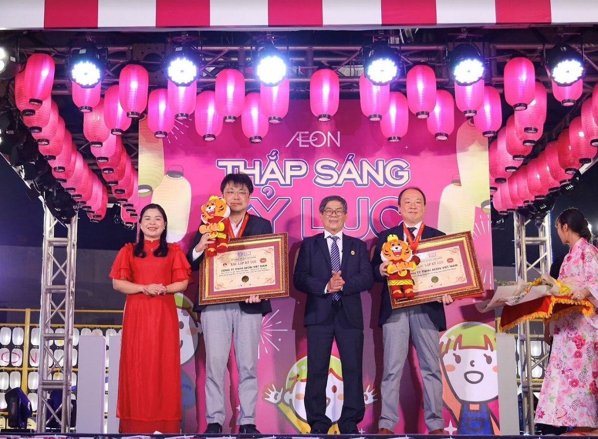 aeon viet nam mo man chuoi su kien ky niem 10 nam voi 2 ky luc duoc xac lap hinh anh 3