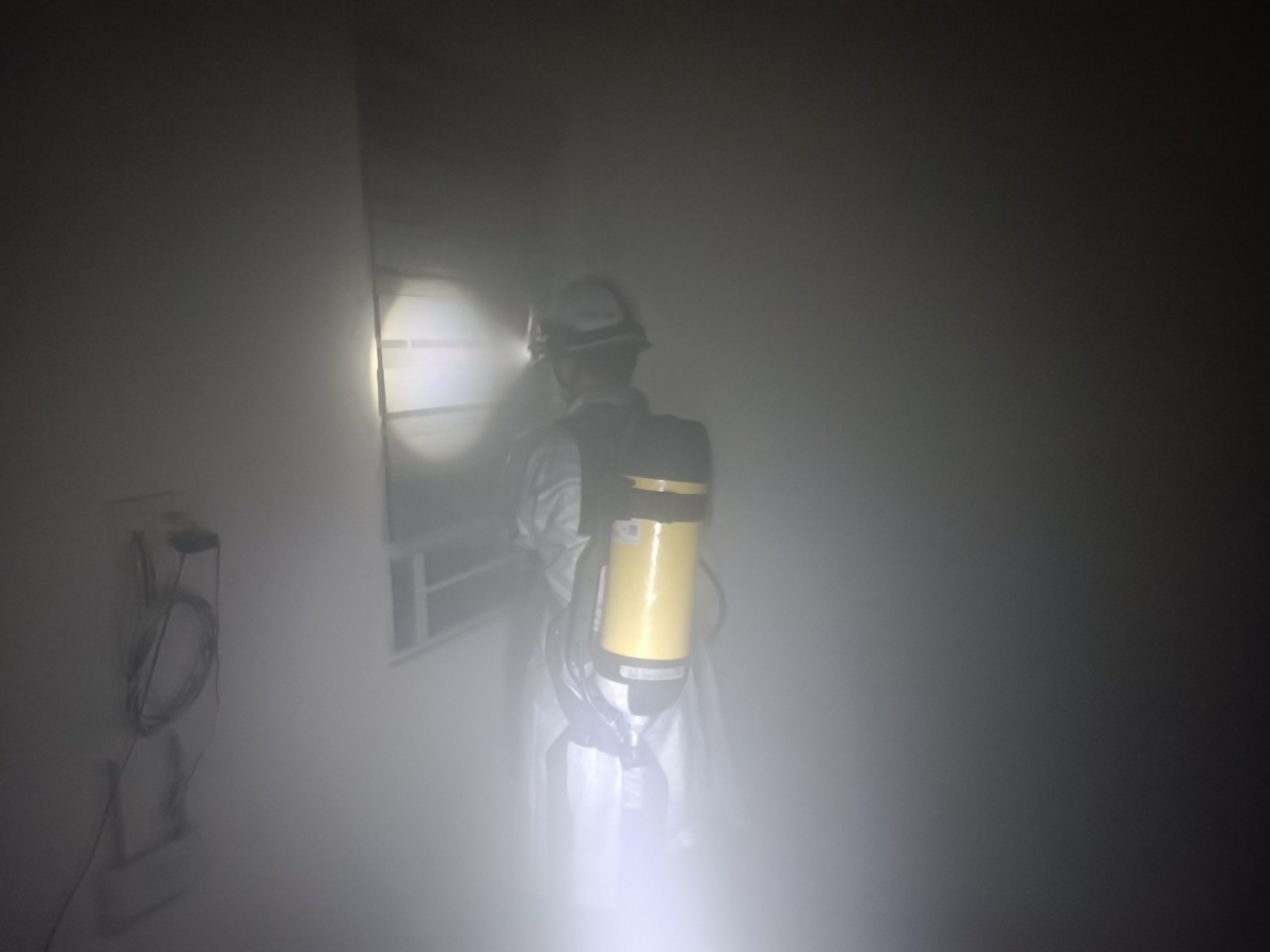 giải cứu 9 người mắc kẹt trong vụ cháy nhà ở hà nội hình ảnh 1 giai cuu 9 nguoi mac ket trong vu chay nha o ha noi hinh anh 1