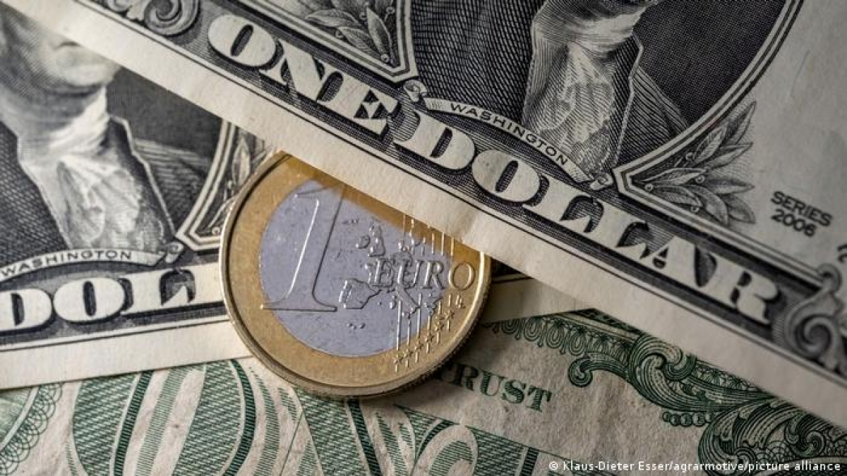 Đồng euro ngang giá đồng usd tác động ra sao tới mỹ và châu Âu hình ảnh 1 Dong euro ngang gia dong usd tac dong ra sao toi my va chau Au hinh anh 1