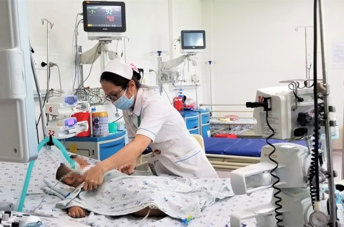 mot thang 3 tre tu vong vi viem nao bac si khuyen cao hinh anh 1