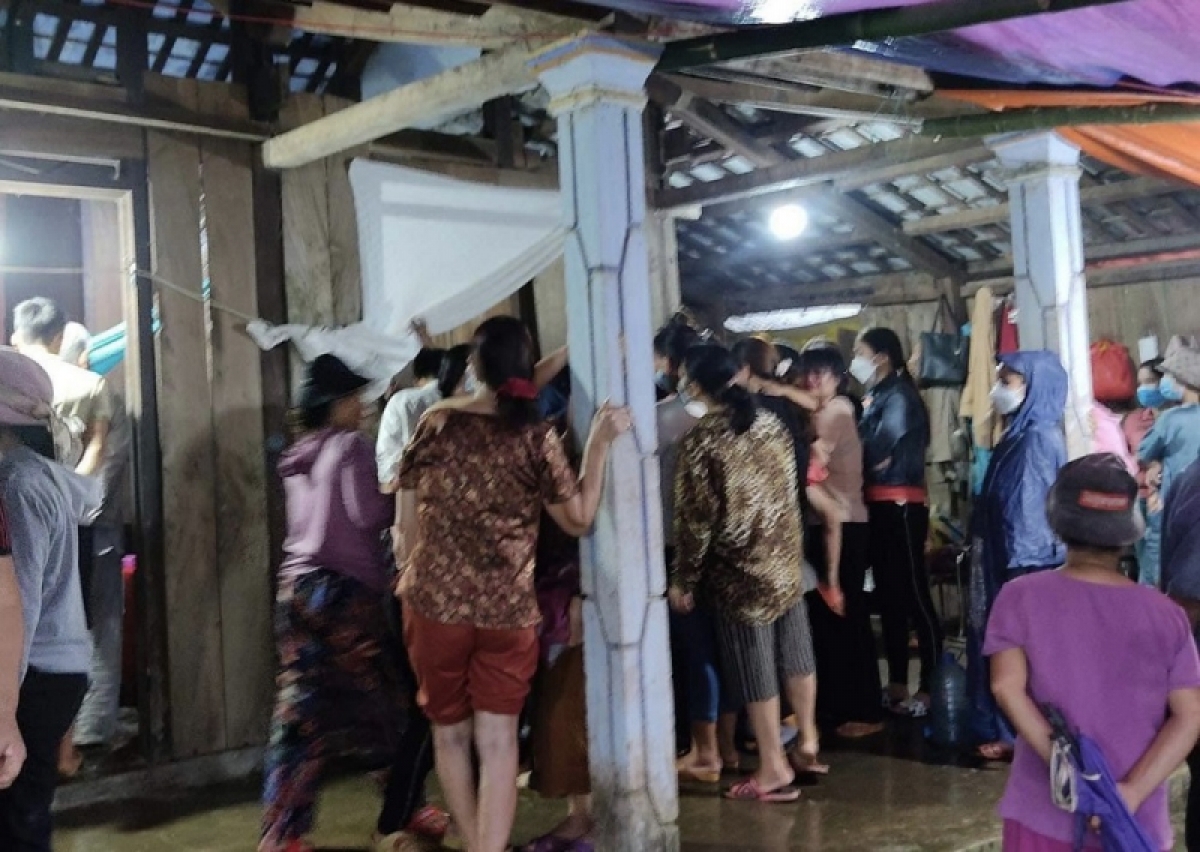 5 gio dua thi the nan nhan bi ket tren nui da voi xuong dat hinh anh 7