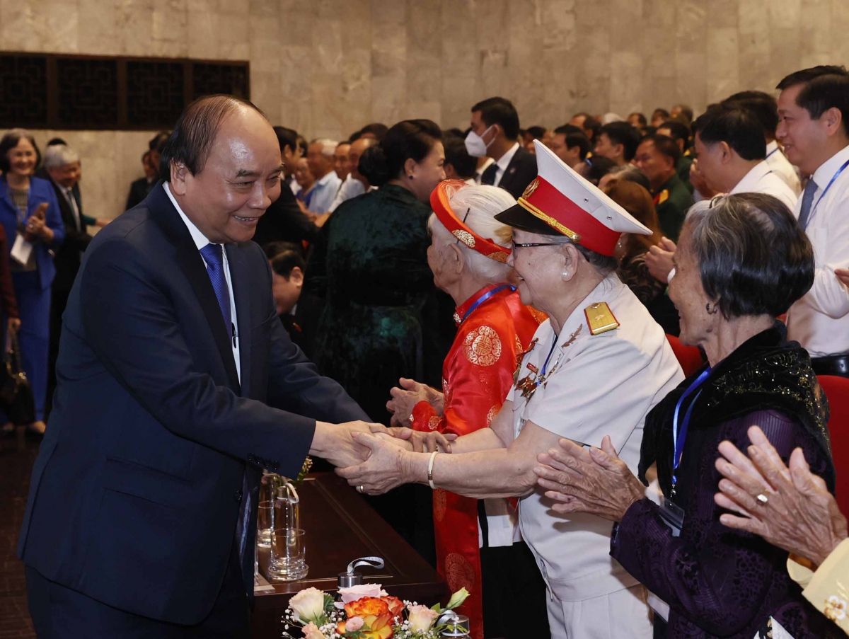 chủ tịch nước Đau thương do chiến tranh giúp chúng ta hiểu giá trị của hoà bình hình ảnh 1 chu tich nuoc Dau thuong do chien tranh giup chung ta hieu gia tri cua hoa binh hinh anh 1