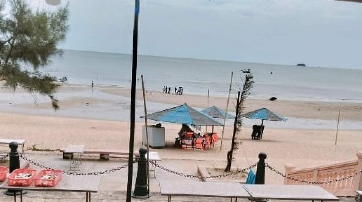 hai mẹ con ở hà nội đuối nước khi tắm biển thiên cầm hình ảnh 1 hai me con o ha noi duoi nuoc khi tam bien thien cam hinh anh 1