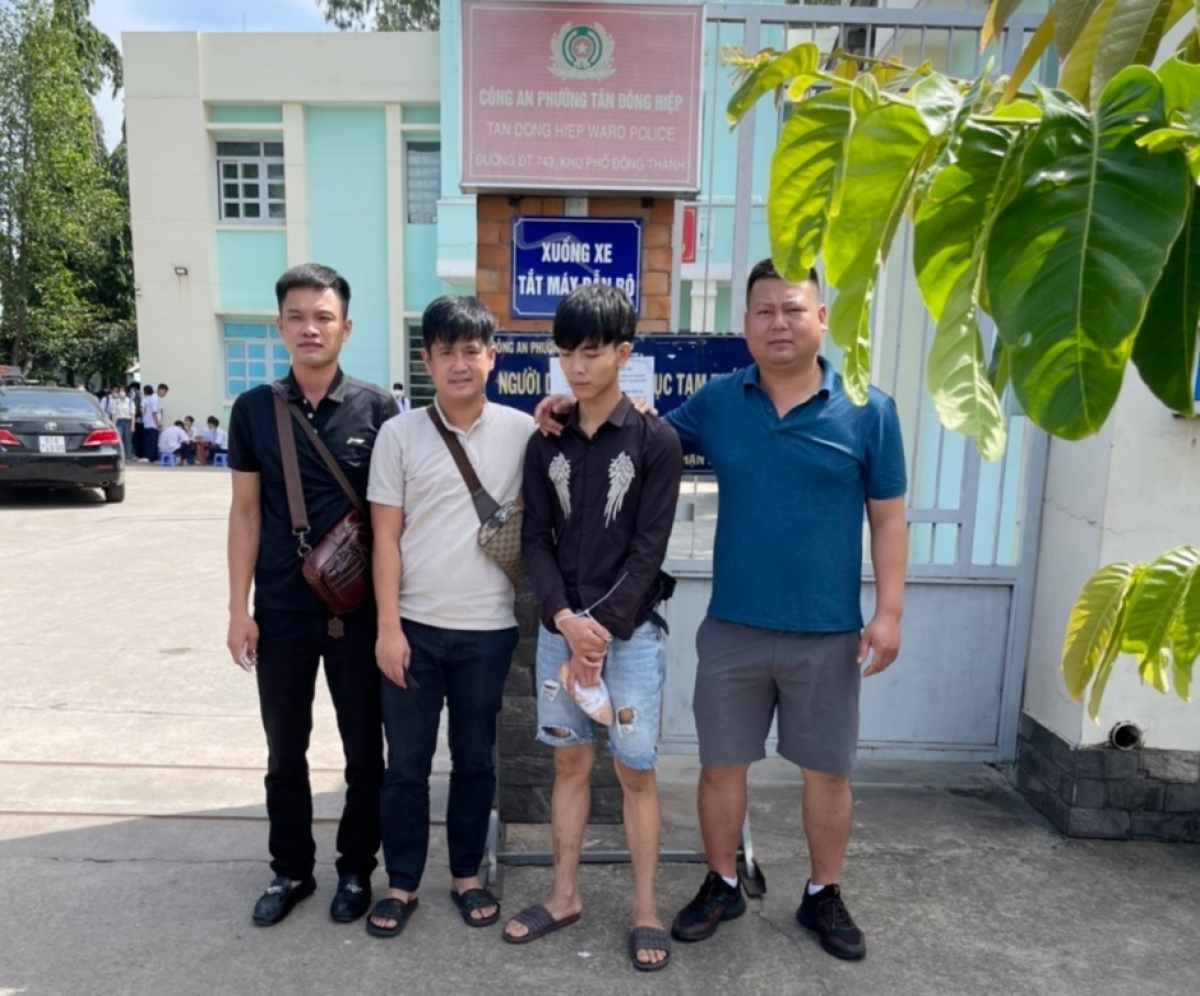  phuc vu dan, lang nghe dan vi binh yen dat cang hinh anh 2