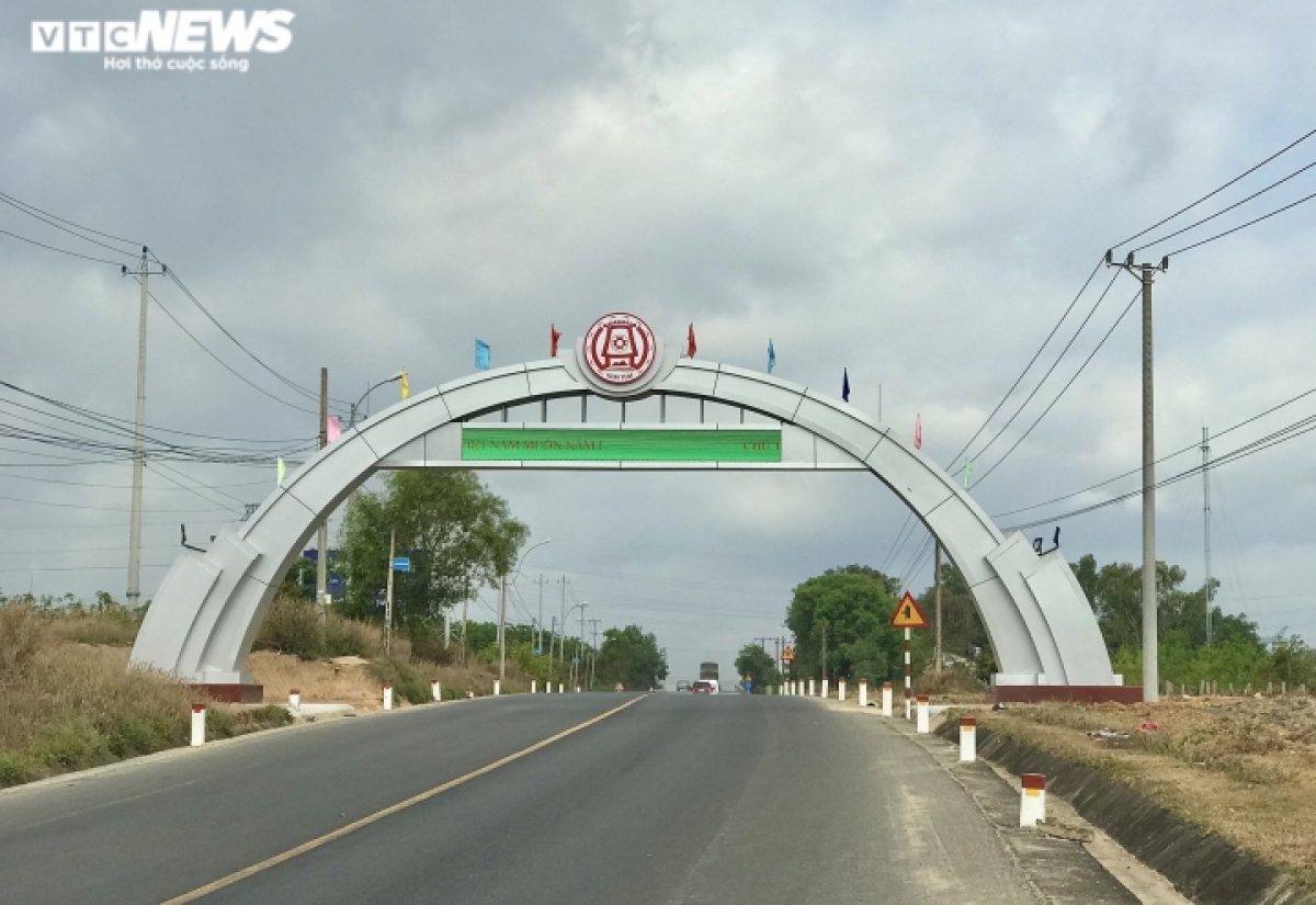 xây cổng chào to để làm gì hình ảnh 1 xay cong chao to de lam gi hinh anh 1