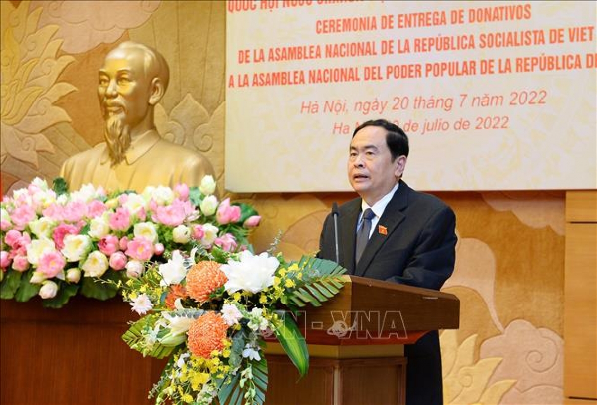 bàn giao quà tặng của quốc hội việt nam tặng quốc hội cộng hòa cuba hình ảnh 1 ban giao qua tang cua quoc hoi viet nam tang quoc hoi cong hoa cuba hinh anh 1