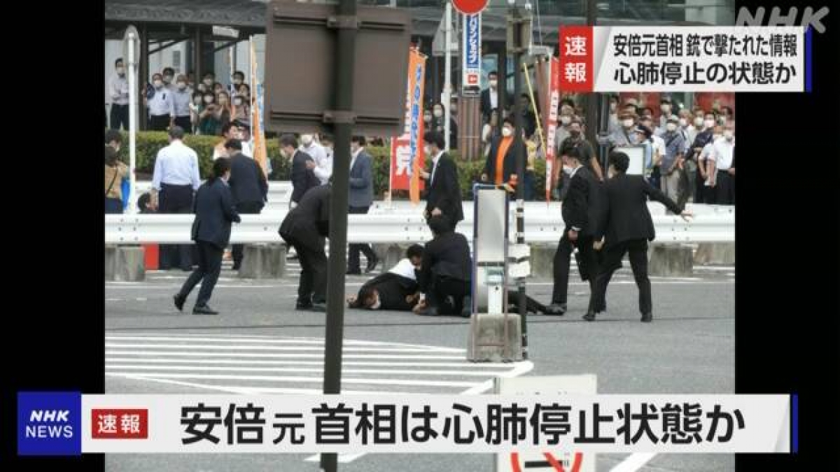 cựu thủ tướng nhật bản abe shinzo phải nhập viện nghi do bị bắn hình ảnh 1 cuu thu tuong nhat ban abe shinzo phai nhap vien nghi do bi ban hinh anh 1