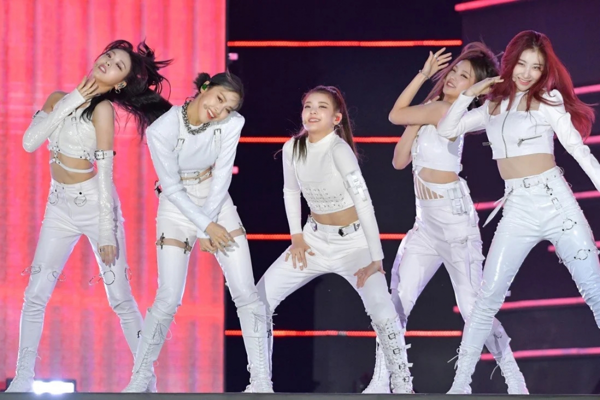 k-pop đón chờ mùa hè sôi động với j-hope, itzy, girls generation hình ảnh 1 k-pop don cho mua he soi dong voi j-hope, itzy, girls generation hinh anh 1